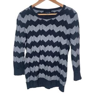 Ann Taylor large  gray sweater top  Chevron with 3/4 sleeve